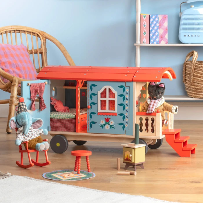Roulotte en bois les minouchkas moulin roty