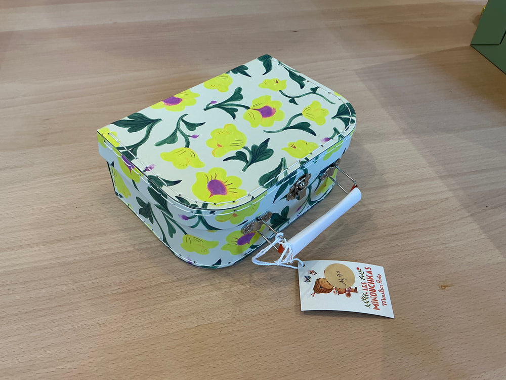 Petite valise fleurs minouchkas moulin roty