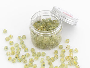 Pot de perles lettres
