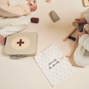 Protège carnet de santé Atelier Wagram