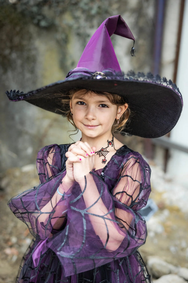Chapeau de sorcière violet
